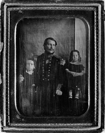 Cirujano asistente Christopher Bakewell Bassano y familia, c.1850 de English Photographer